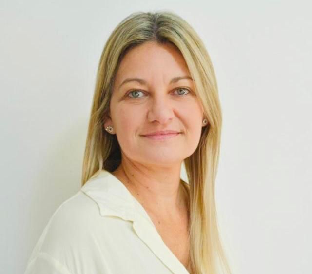 CAROLINA MEIRIÑO: “LEANDRO ZDERO ES LA ESPERANZA Y LA ALTERNANCIA PARA EL CHACO”.