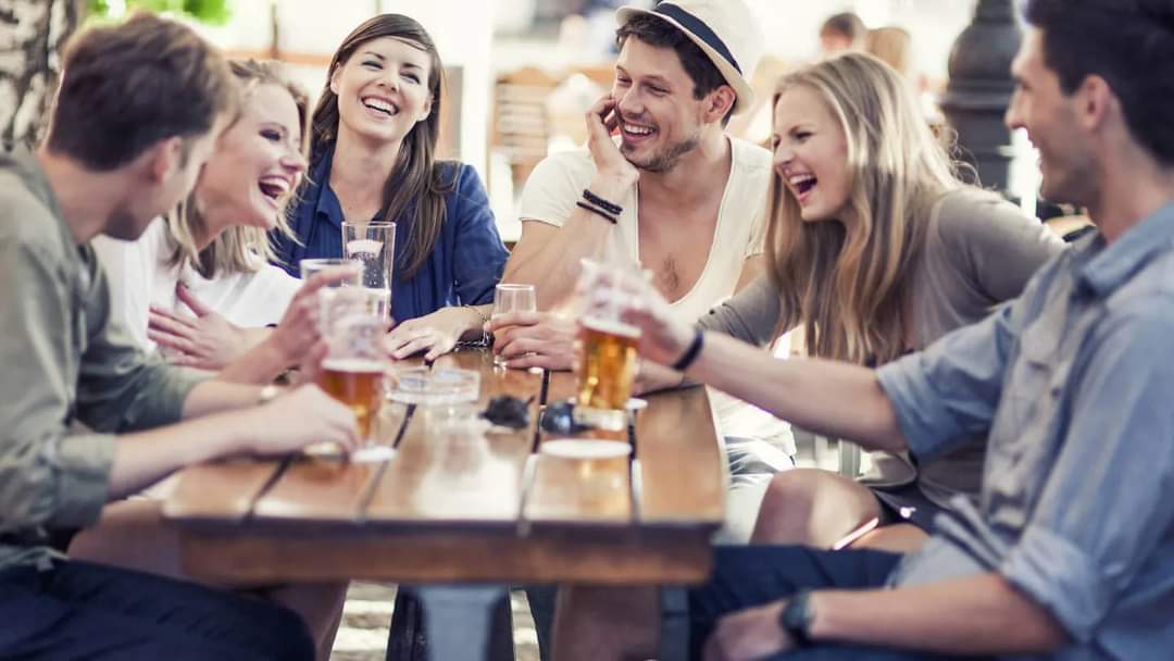 DÍA DEL AMIGO: POR QUÉ LO FESTEJAMOS EL 20 DE JULIO?. 