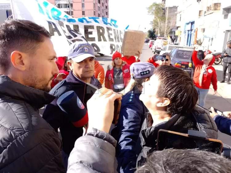 FUERTE CRUCE ENTRE GLORIA ROMERO Y SEGUIDORES DE EMERECIANO SENA EN FISCALÍA