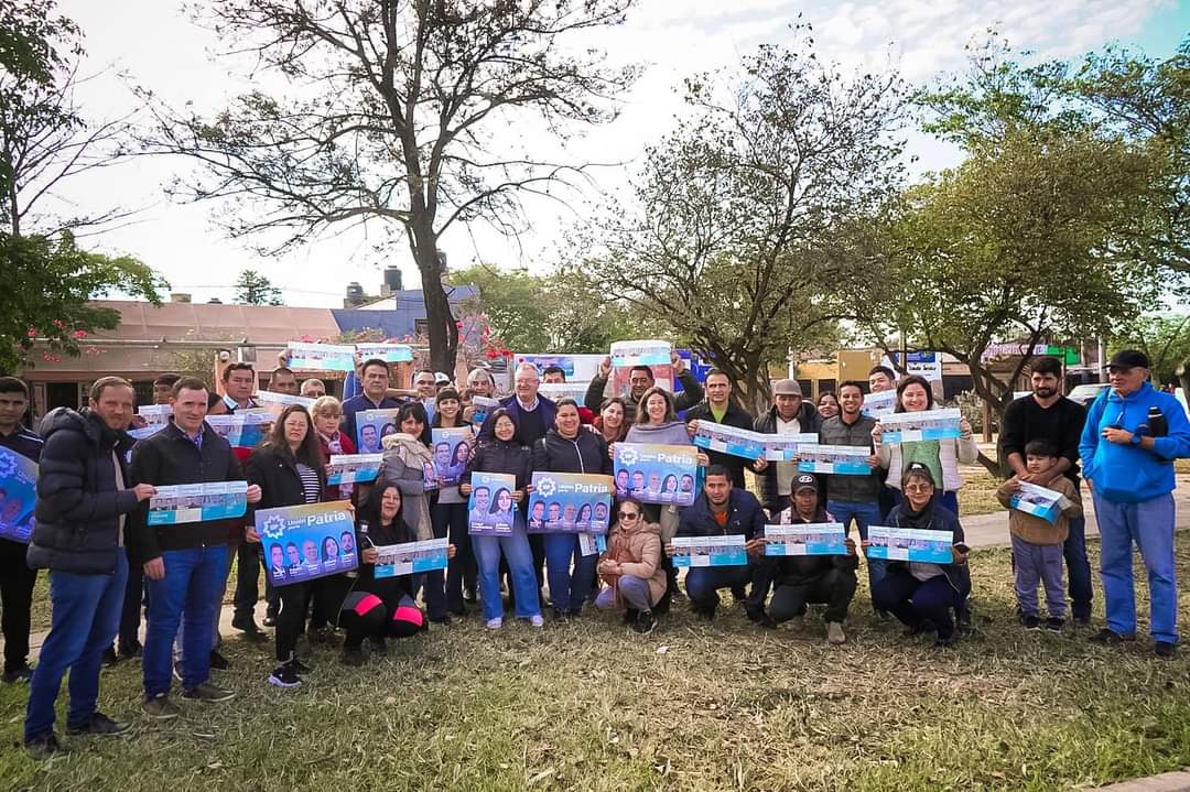 MIRAFLORES: FUERTE RESPALDO DE MILITANTES DEL PJ LOCAL, AL CANDIDATO POR UNIÓN POR LA PATRIA SERGIO MASSA. 