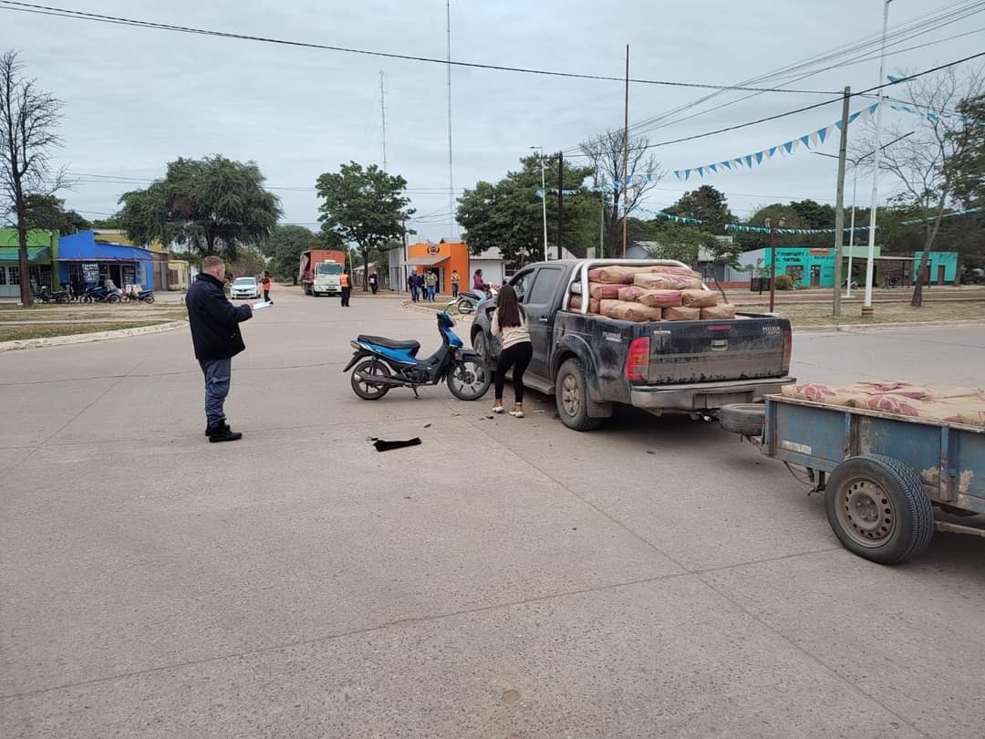 MIRAFLORES: ACCIDENTE VIAL ENTRE UNA CAMIONETA Y UNA MOTOCICLETA, EN INTERSECCIÓN DE AVENIDA SAN MARTÍN Y CALLE CARANDÁ.
