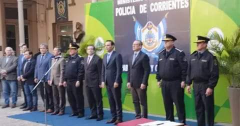 POR DECISIÓN DE GUSTAVO VALDEZ, DESPLAZARON A LA CUPULA DE LA POLICÍA DE CORRIENTES POR LOAN.