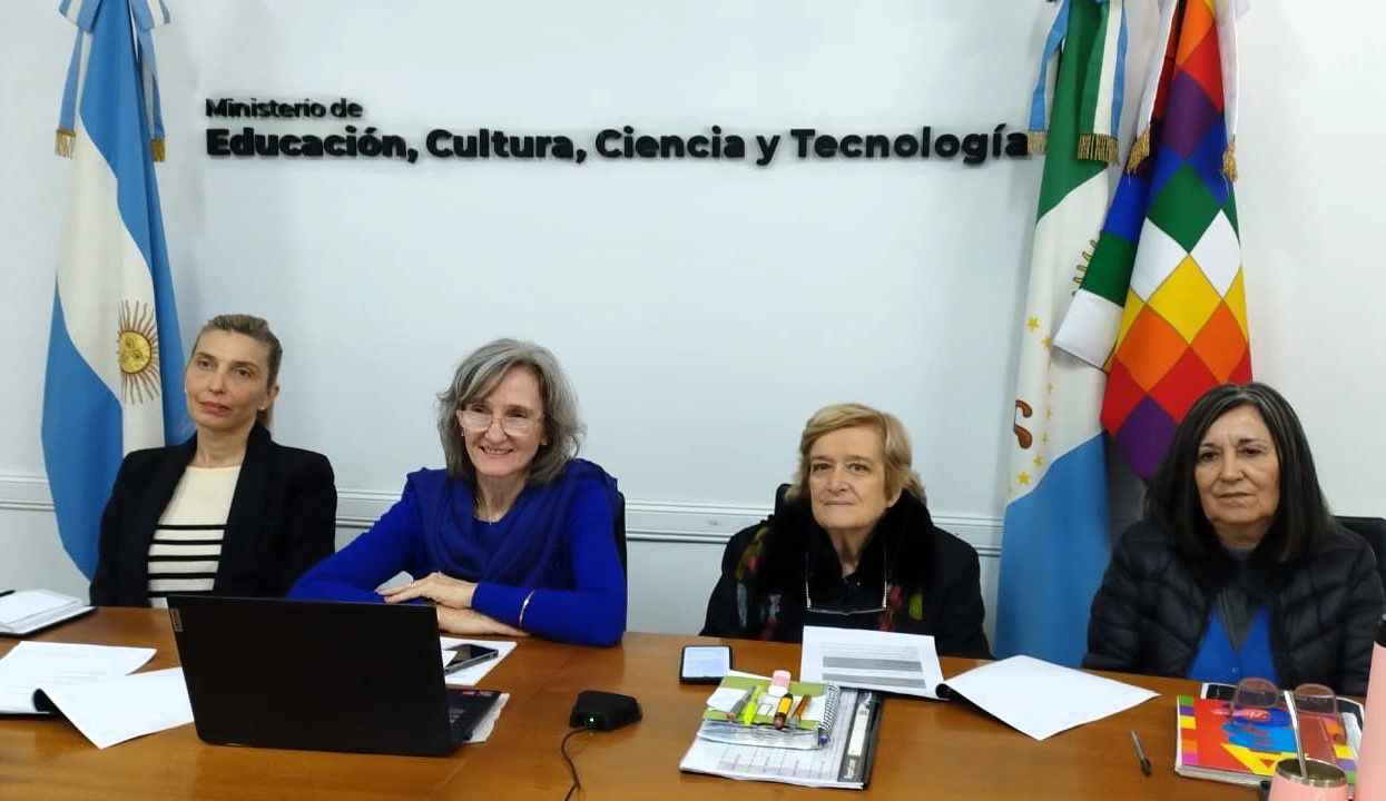 EL MINISTERIO DE EDUCACIÓN DE CHACO PARTICIPÓ DE LA PRESENTACIÓN DE LINEAS PRIORITARIAS DE POLÍTICAS E INNOVACIÓN EDUCATIVA.