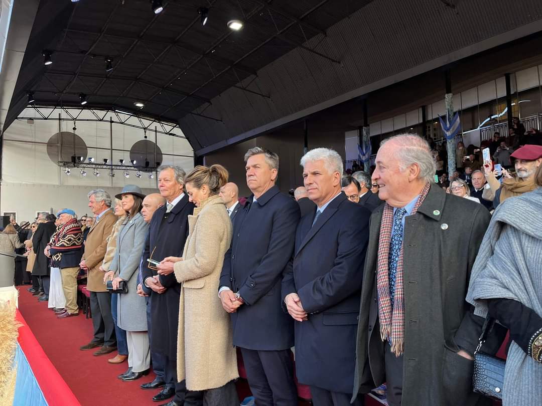 BS. AS: EL GOBERNADOR ZDERO ACOMPAÑÓ EL ACTO DE APERTURA DE LA 136° EXPOSICIÓN RURAL.