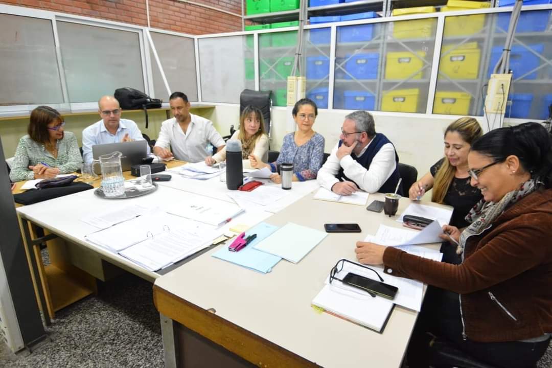 NUEVO CRONOGRAMA: EL 23 DE OCTUBRE SERÁN  LAS ELECCIONES DOCENTES Y NO DOCENTES