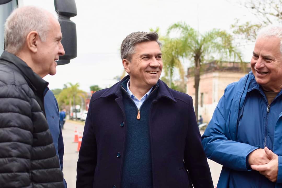 EL GOBERNADOR ZDERO DESTACÓ LOS EMPRENDIMIENTOS PRESENTADOS EN EL PRIMER ENCUENTRO BASES TECNOLÓGICAS DEL ICCTI.