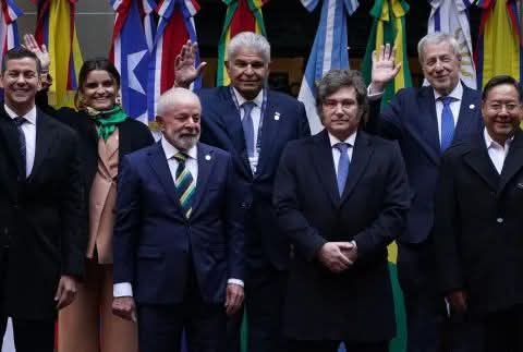 MILEI PIDIÓ APERTURA COMERCIAL EN LA CUMBRE DEL MERCOSUR: 