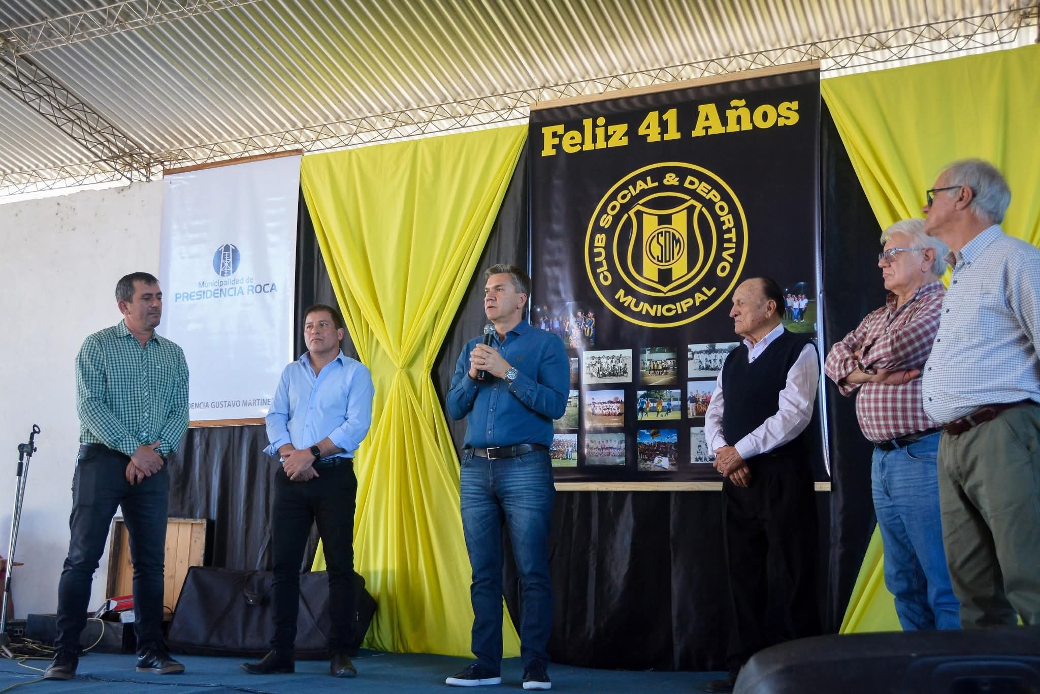 PRESIDENCIA ROCA: EL GOBERNADOR ZDERO ACOMPAÑÓ EL 41° ANIVERSARIO DEL CLUB SOCIAL Y DEPORTIVO MUNICIPAL.