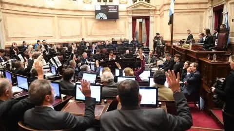 REVÉS PARA EL GOBIERNO: EL SENADO APROBÓ UN AUMENTO DEL 7,2% DE LAS JUBILACIONES.