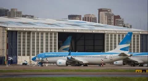 EL GOBIERNO DICTÓ CONCILIACIÓN OBLIGATORIA Y FRENAN EL PARO DE CONTROLADORES AÉREOS.