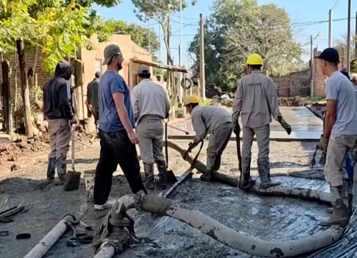 PLAN PROVINCIAL DE URBANIZACIÓN: FONTANA AVANZA CON NUEVAS OBRAS DE PAVIMENTO.