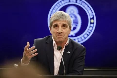 CAPUTO: ARREMETIÓ CONTRA LOS BANCOS Y EXPLICÓ LA INTERVENCIÓN PARA BAJAR EL DÓLAR.