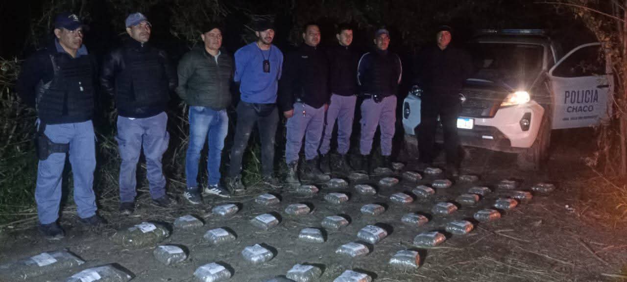 GOLPE AL NARCOTRÁFICO: ENFRENTAMIENTO Y SECUESTRO: CASI 49 KILOS DE MARIHUANA FUERON INCAUTADOS EN VILLA RÍO BERMEJITO.