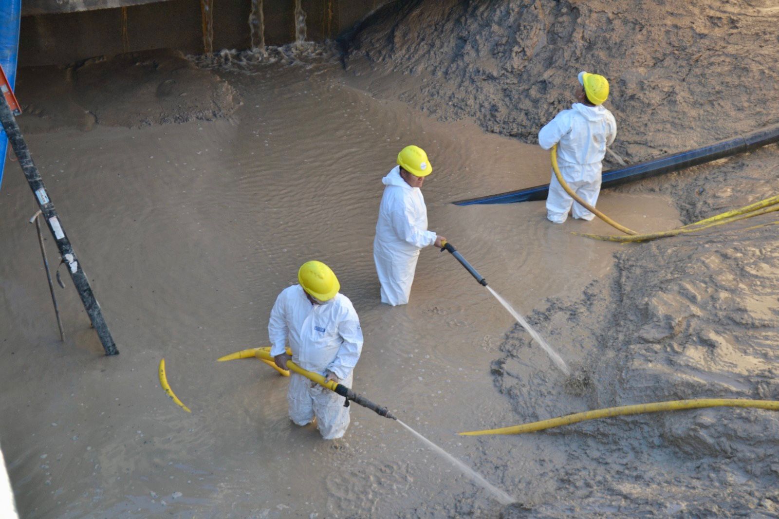 SAMEEP REALIZÓ LA LIMPIEZA DEL PRESEDIMENTADOR EN LA PLANTA POTABILIZADORA LA LEONESA- LAS PALMAS.