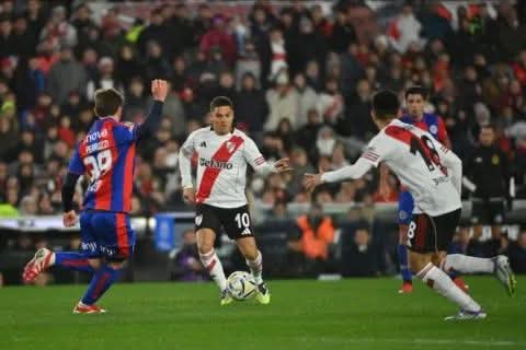 EL CLÁSICO ENTRE RIVER Y SAN LORENZO QUEDÓ IGUALADO SIN GOLES 