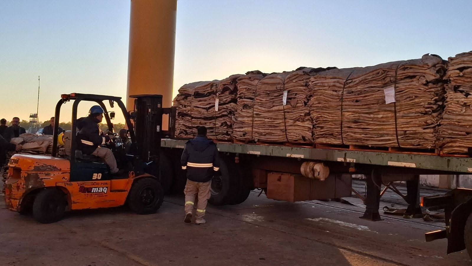 EXPORTACIÓN HISTÓRICA DESDE EL PUERTO DE BARRANQUERAS: SALIDA DEL PRIMER CARGAMENTO DE CUERO SALADO CON DESTINO A CHINA.