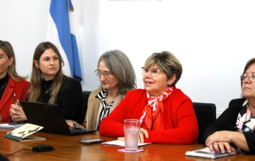 NAIDENOFF: “SENTIMOS EL ACOMPAÑAMIENTO DE LOS DOCENTES Y CONFÍO EN ELLOS PARA SEGUIR POR ESTE CAMINO”.