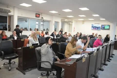 DIPUTADOS PERONISTAS IMPULSAN PAGAR UNA PENSIÓN VITALICIA A PERSONAS TRANS EN CHACO. 