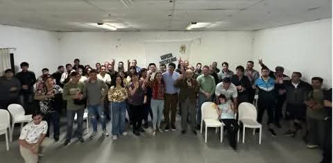 UNA AGRUPACIÓN PERONISTA CUESTIONA LA CONDUCCIÓN Y PIDE UNIDAD. 