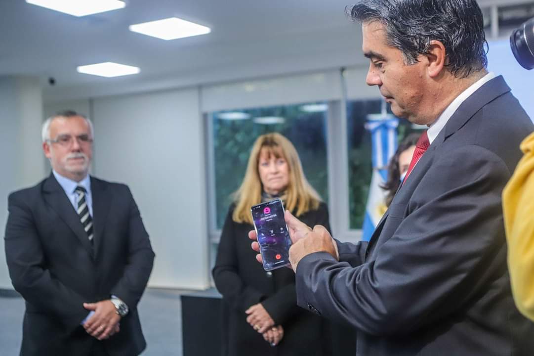 PRESENTARON EL BOTÓN DE PÁNICO DIGITAL, UNA NUEVA HERRAMIENTA PARA AMPLIAR LA PROTECCIÓN DE PERSONAS EN SITUACIÓN DE VIOLENCIA DE GÉNERO. 