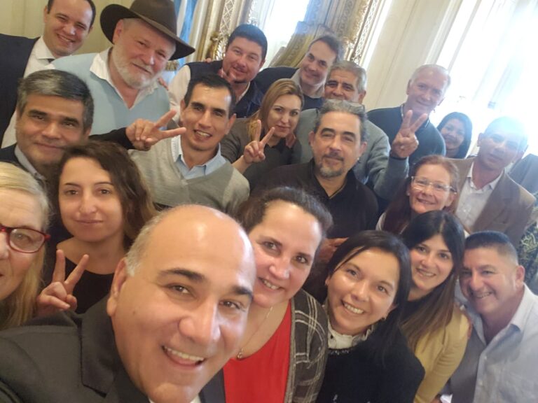 MANZUR RECIBIÓ A INTENDENTES DE TODO EL PAÍS, ENTRE ELLOS AL DE MIRAFLORES JORGE FRANK.