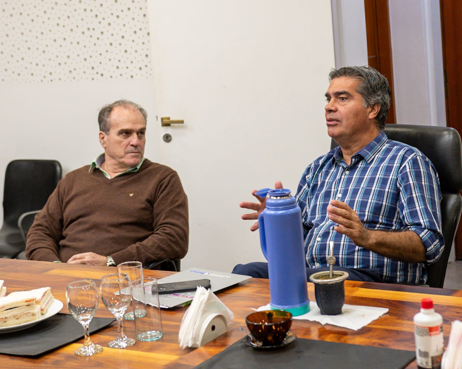 TRABAJO CON EL SECTOR PRIVADO: CAPITANICH DEFINIÓ AGENDA DE PRIORIDADES JUNTO A REPRESENTARTE DE EMPRESA CONSTRUCTORA. 