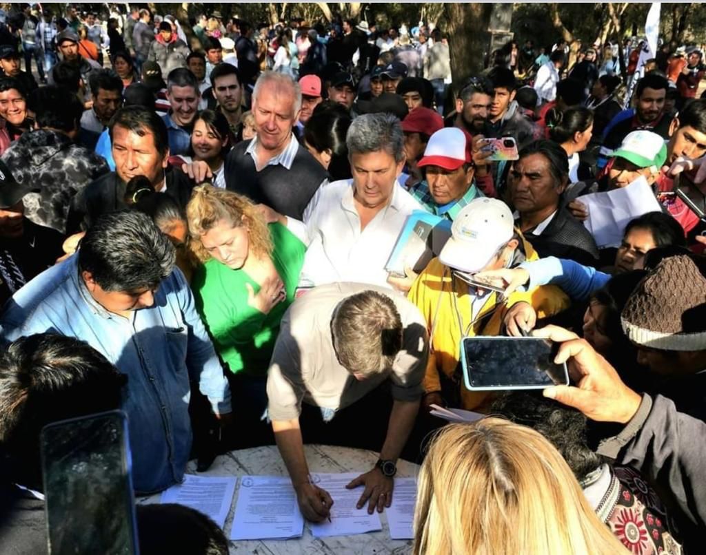 ZDERO EN MIRAFLORES: “VAMOS A DIGNIFICAR A NUESTROS PUEBLOS ORIGINARIOS”.