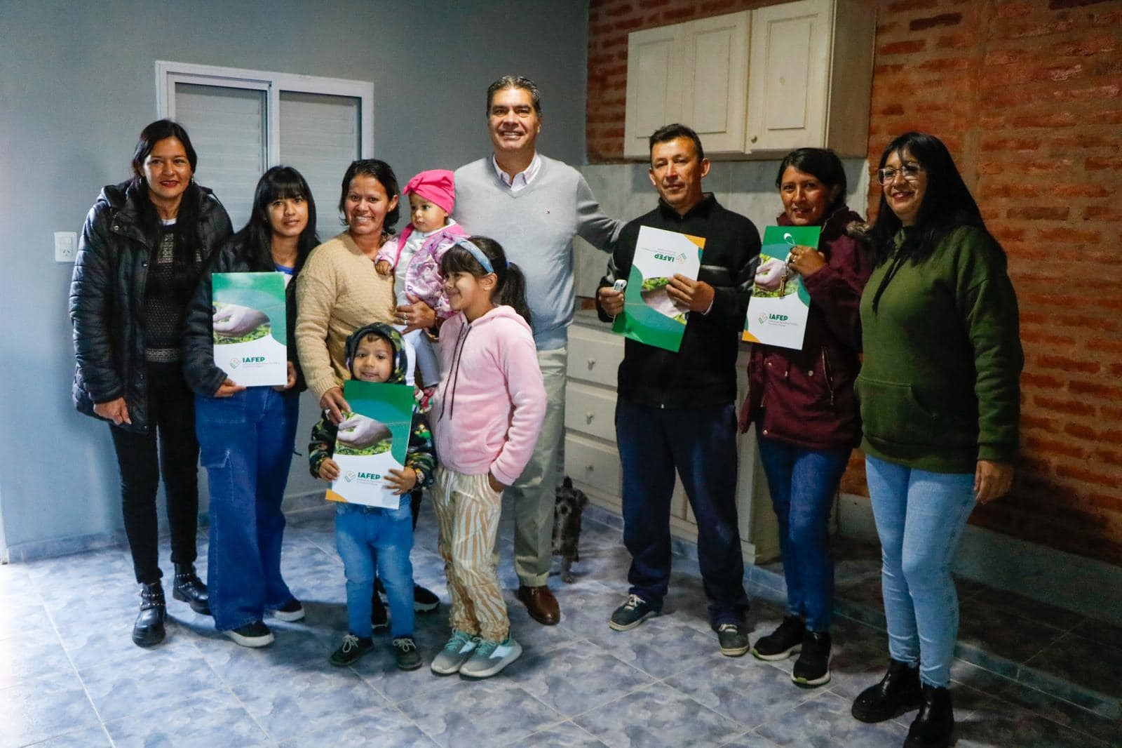 ACCESO AL TECHO DIGNO: EL GOBIERNO CONTINÚA CON LA ENTREGA DE VIVIENDAS SOCIALES A FAMILIAS CHAQUEÑAS.