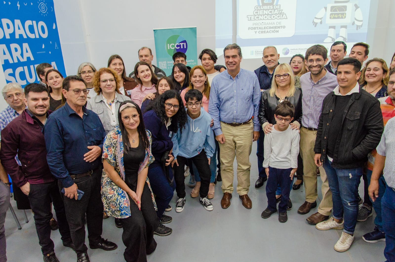 CAPITANICH FIRMÓ CONVENIOS CON CLUBES DE CIENCIA Y TECNOLOGÍA PARA FINANCIAR SUS PROYECTOS.