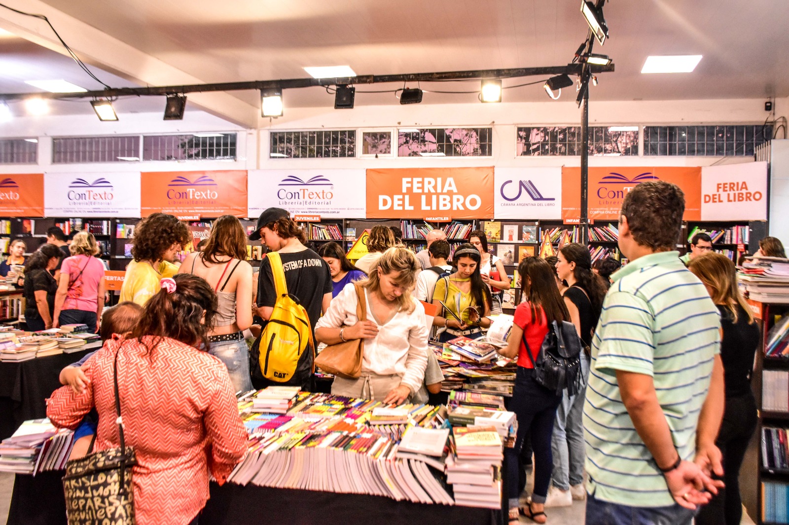 LA FERIA IBEROAMERICANA DEL LIBRO DEL CHACO LLEGA CON LIBROS AL 50%. 