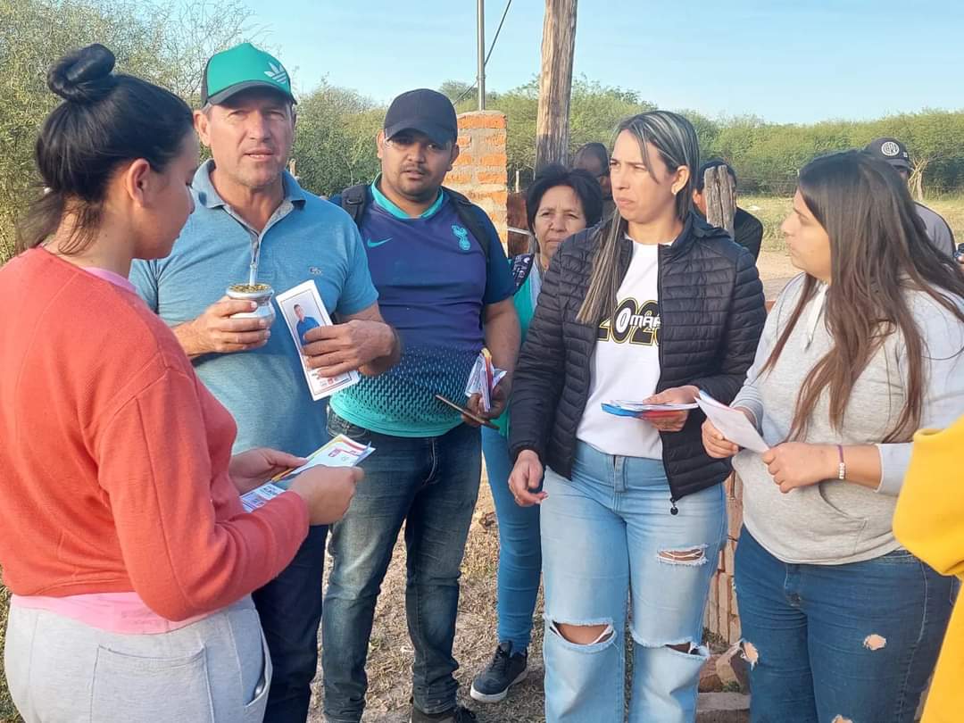 LA CANDIDATA A DIPUTADA PROVINCIAL POR JXC DALMA ALBORNOZ VISITÓ LAS LOCALIDADES DE J J CASTELLI Y VILLA RÍO BERMEJITO.
