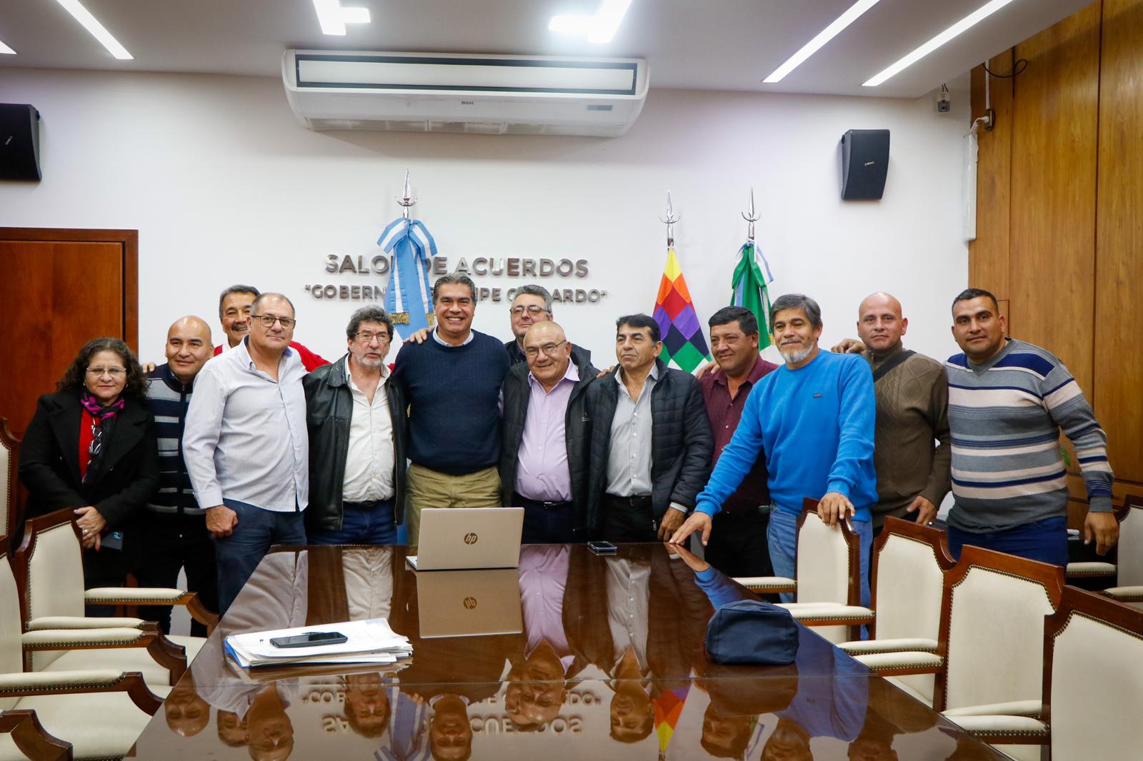 CAPITANICH Y TRABAJADORES MUNICIPALES ANALIZARON PROPUESTAS PARA MEJORAR SUS CONDICIONES LABORALES.