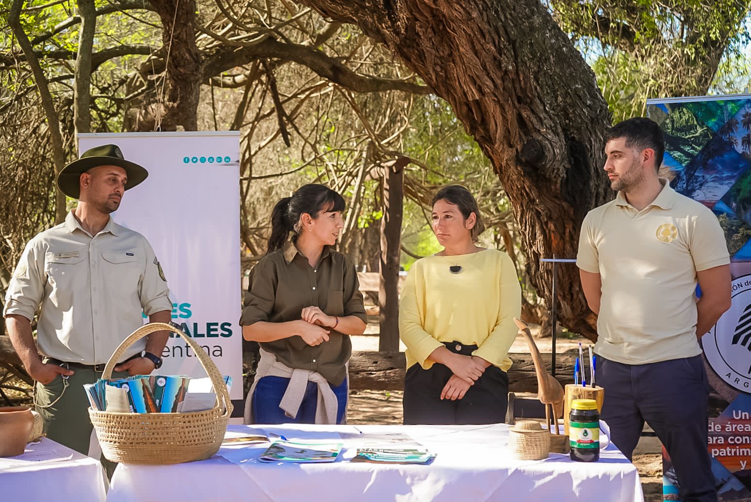 LA VICEGOBERNADORA ENTREGÓ EQUIPAMIENTO Y HABILITÓ OBRAS EN EL CAMPING DE PARQUE NACIONAL “EL IMPENETRABLE”.