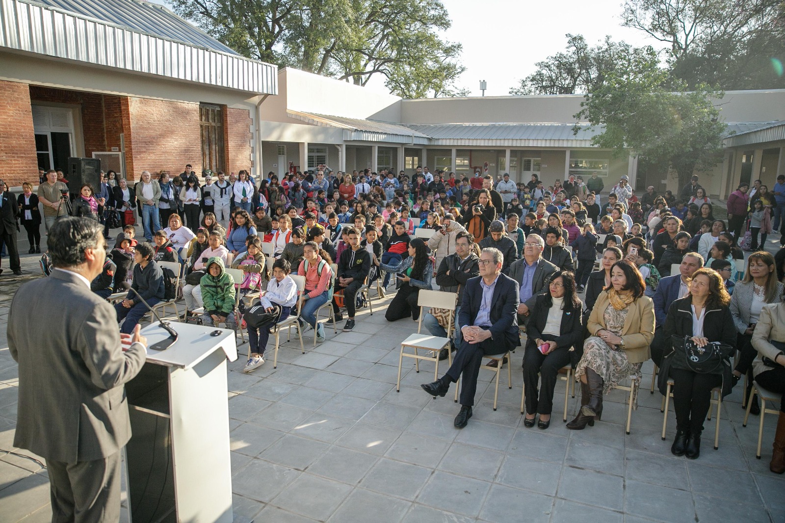 CAPITANICH INAUGURÓ LA AMPLIACIÓN Y REFACCIÓN DEL HISTÓRICO EDIFICIO DE LA EEP N°5 DE RESISTENCIA*