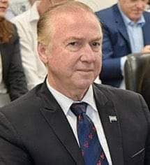 ES LÓGICO QUE PÉREZ PONS SIENDO PARTE DE LA MENTIRA QUE DEVASTÓ AL CHACO, CUESTIONE A UN GOBIERNO QUE CUMPLE CON LA LEY. 