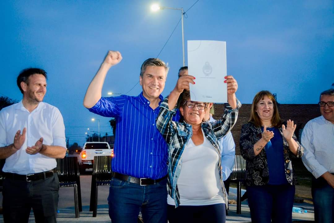 ZDERO ENTREGÓ 196 CERTIFICADOS RUBH A FAMILIAS DE FONTANA.