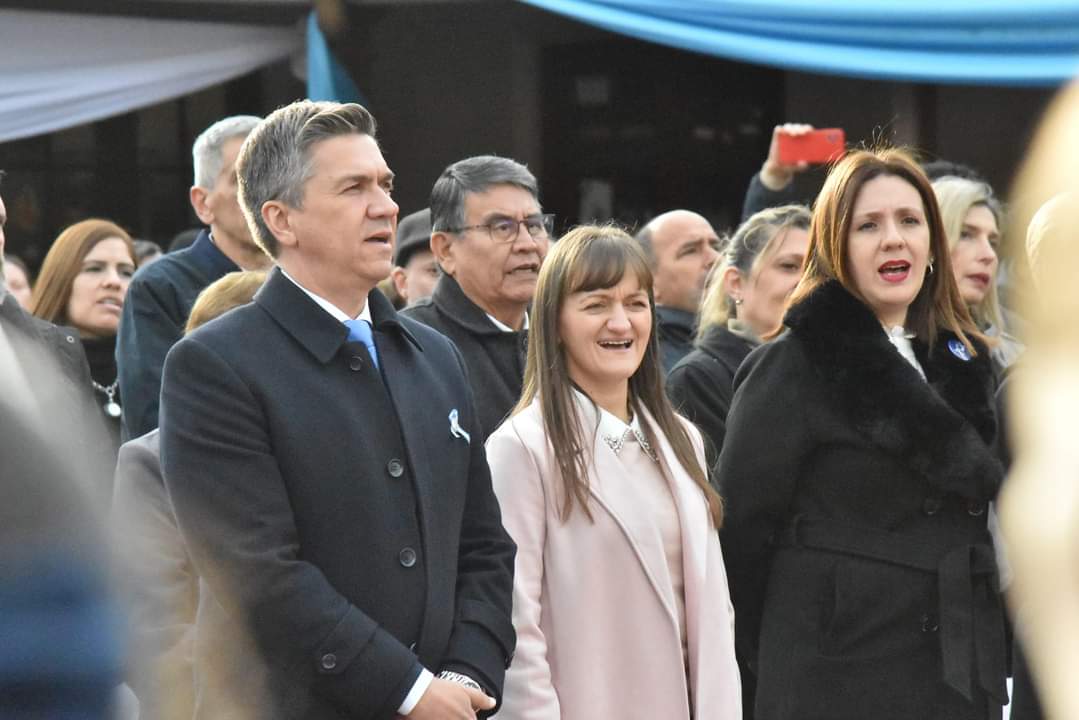 73° ANIVERSARIO DE LA PROVINCIALIZACIÓN: ALUMNOS DE 4° GRADO PROMETIERON LEALTAD A LA BANDERA DEL CHACO.
