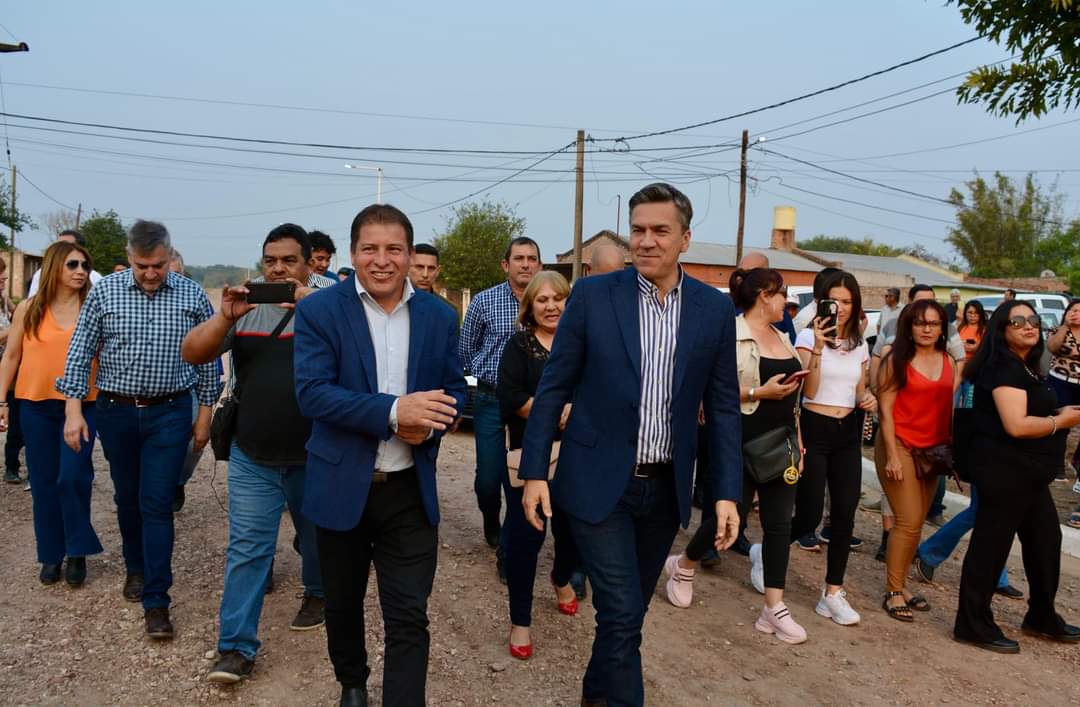 OBRAS PARA PRESIDENCIA ROCA: INAUGURACIÓN DE RIPIO Y CORDÓN CUNETA PARA LA COMUNIDAD.