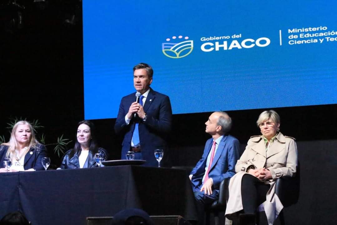 CON LA PRESENCIA DE AUTORIDADES NACIONALES, EL GOBERNADOR ZDERO RATIFICÓ EL COMPROMISO CON LA ALFABETIZACIÓN