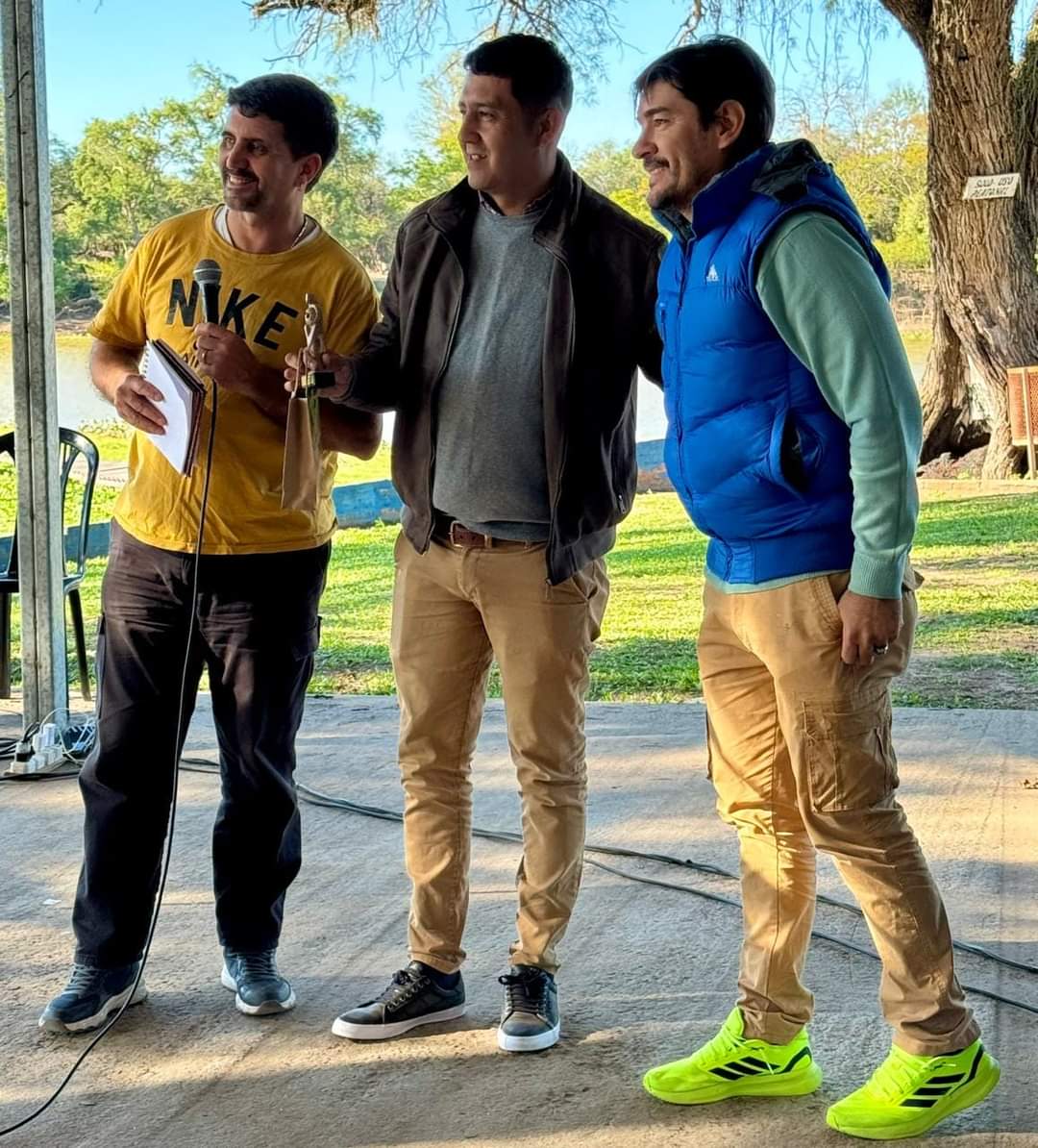 EL COMUNICADOR SOCIAL DE MIRAFLORES PROF. FRANCISCO CARRANZA FUE DISTINGUIDO EN LA 3° EDICIÓN DE LA FIESTA DEL CRONISTA DE EXTERIORES 