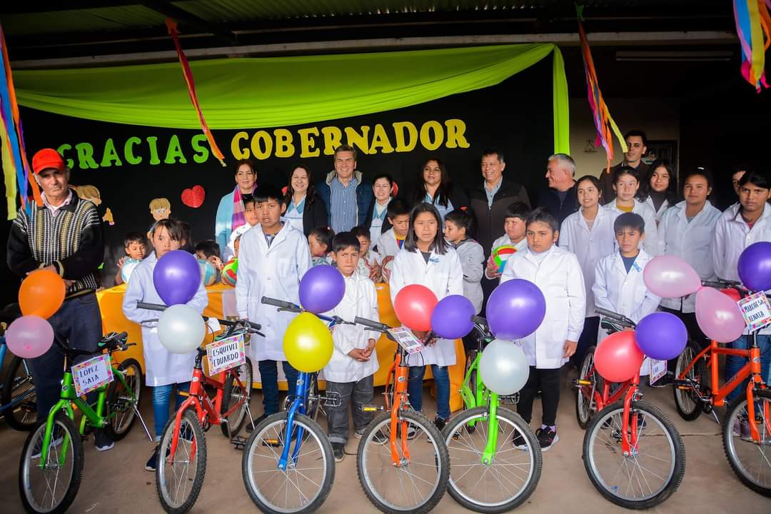 MACHAGAI: “ESTAS BICICLETAS FUERON RECUPERADAS DE LA CAUSA BARRAZA” DIJO EL GOBERNADOR ZDERO.