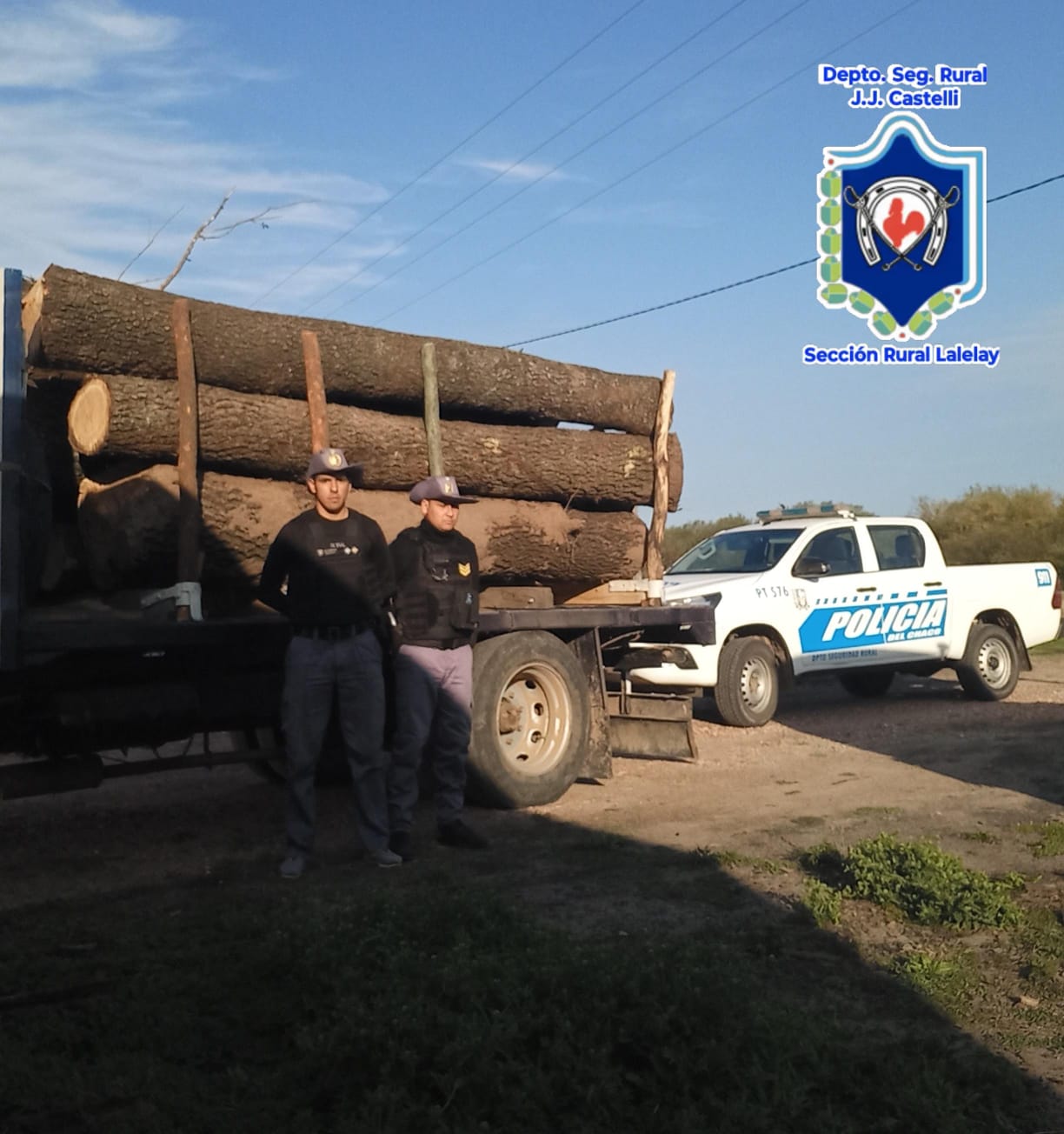 POLICÍA RURAL J.J. CASTELLI LOGRÓ EL SECUESTRO DE UN CAMIÓN QUE TRANSPORTABA 6.500 KG. ROLLO DE QUEBRACHO COLORADO. 