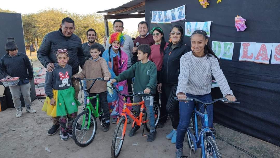 MUNICIPIO LOCAL CELEBRÓ EL DÍA DE NIÑO EN ZONA RURAL DE MIRAFLORES 🏐🎮