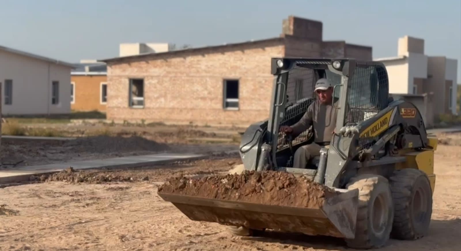 PRESIDENCIA DE LA PLAZA: ETAPA FINAL EN TRABAJOS DE INFRAESTRUCTURA DE 20 CASAS.