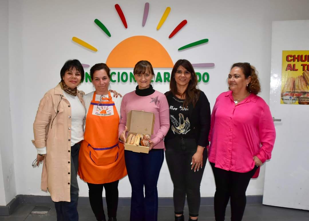 LA VICEGOBERNADORA ESTUVO EN LA FUNDACIÓN CLAREANDO DE RESISTENCIA: “ES DIGNA DE IMITAR Y VALORAMOS SU TAREA”.