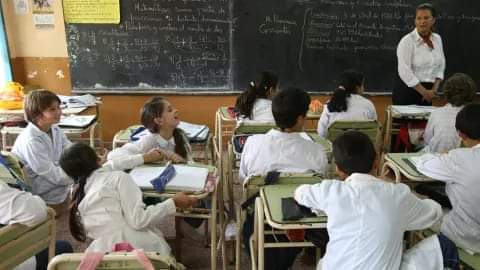 EL GOBIERNO NACIONAL RELEVARÁ EN 2025 A TODOS LOS DOCENTES PARA A ACREDITAR LOS PROFESORADOS.