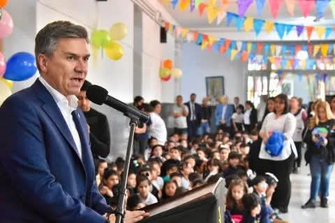 ZDERO APUNTO CONTRA GREMIALISTAS Y RATIFICÓ SU ALIANZA CON DOCENTES : 