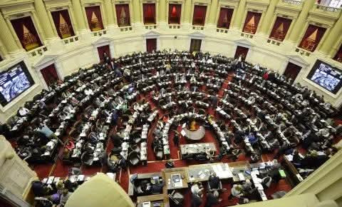 DIPUTADOS, CON FOCO EN LOS VETOS DE MILEI Y PROYECTOS CLAVE PARA LA OPOSICIÓN.