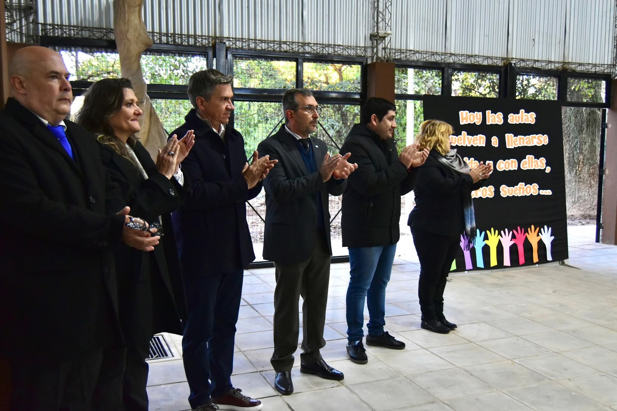 PRIMERA ETAPA: EL GOBERNADOR ZDERO HABILITÓ HOY LAS REFACCIONES DE LA CENTENARIA ESCUELA  N° 10 DE COLONIA BENÍTEZ.