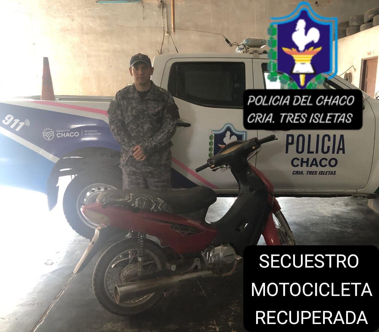 POLICIA RECUPERA MOTOCICLETA ROBADA EN TRES ISLETAS.